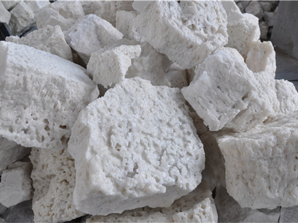 白刚玉和黑刚玉的性能产品特点都有那些区别